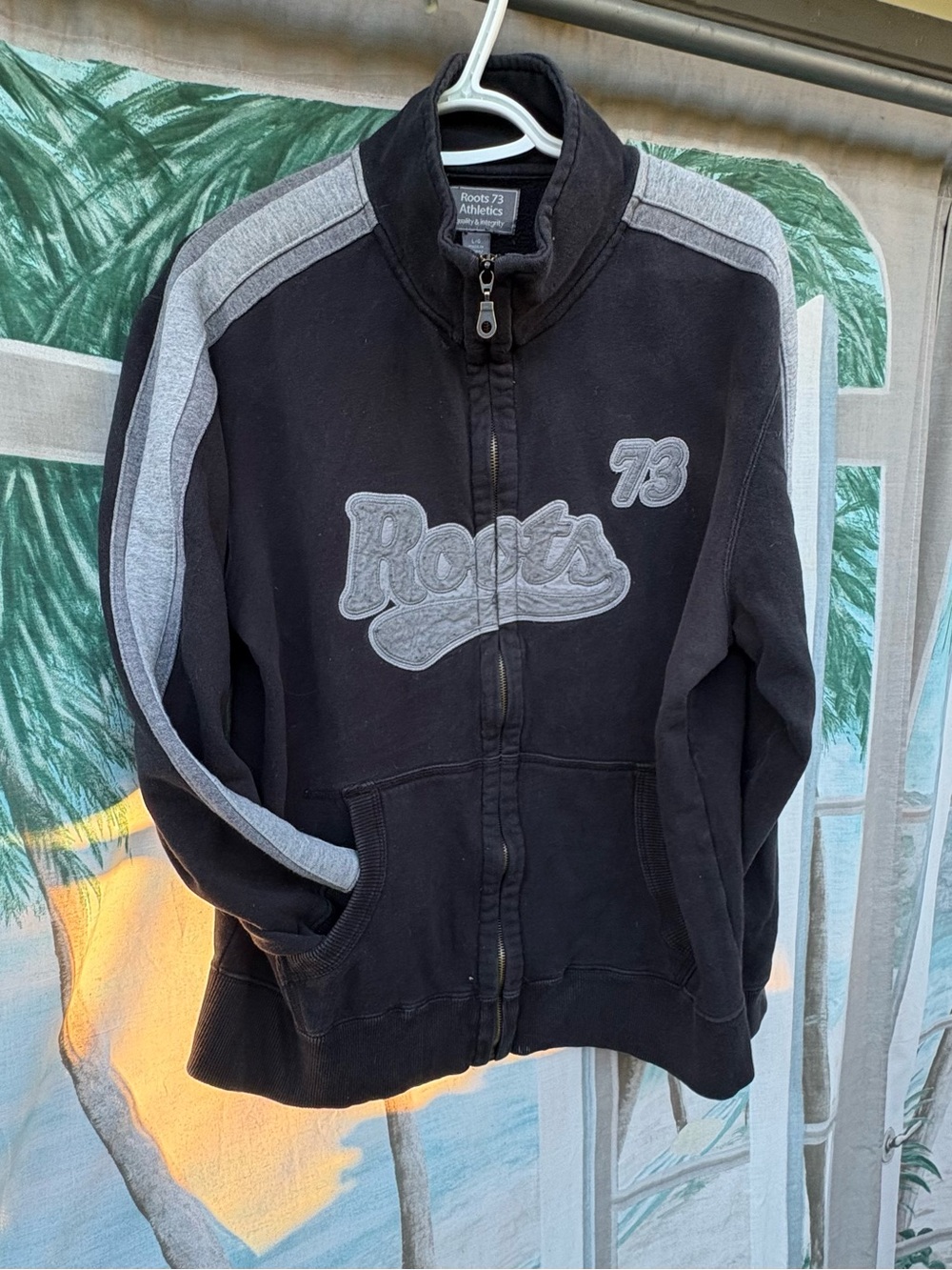Vintage Roots mens Black and Gray Athletic Zip Jacket